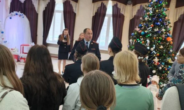 Кизеловские студенты в рамках акции &laquo;Студенческий десант&raquo; познакомились с профессией полицейского