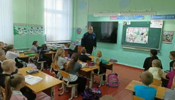 Сотрудники Госавтоинспекции накануне зимних каникул организовали встречу с учащимися